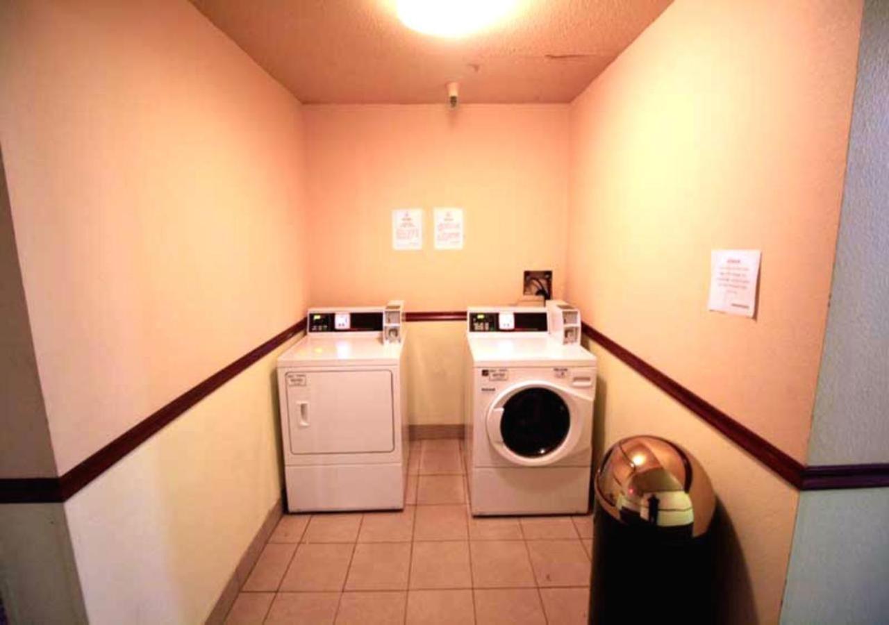 Norwood Inn Minneapolis Roseville Zewnętrze zdjęcie