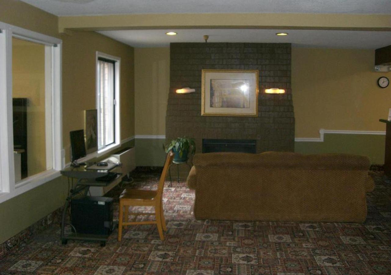 Norwood Inn Minneapolis Roseville Zewnętrze zdjęcie