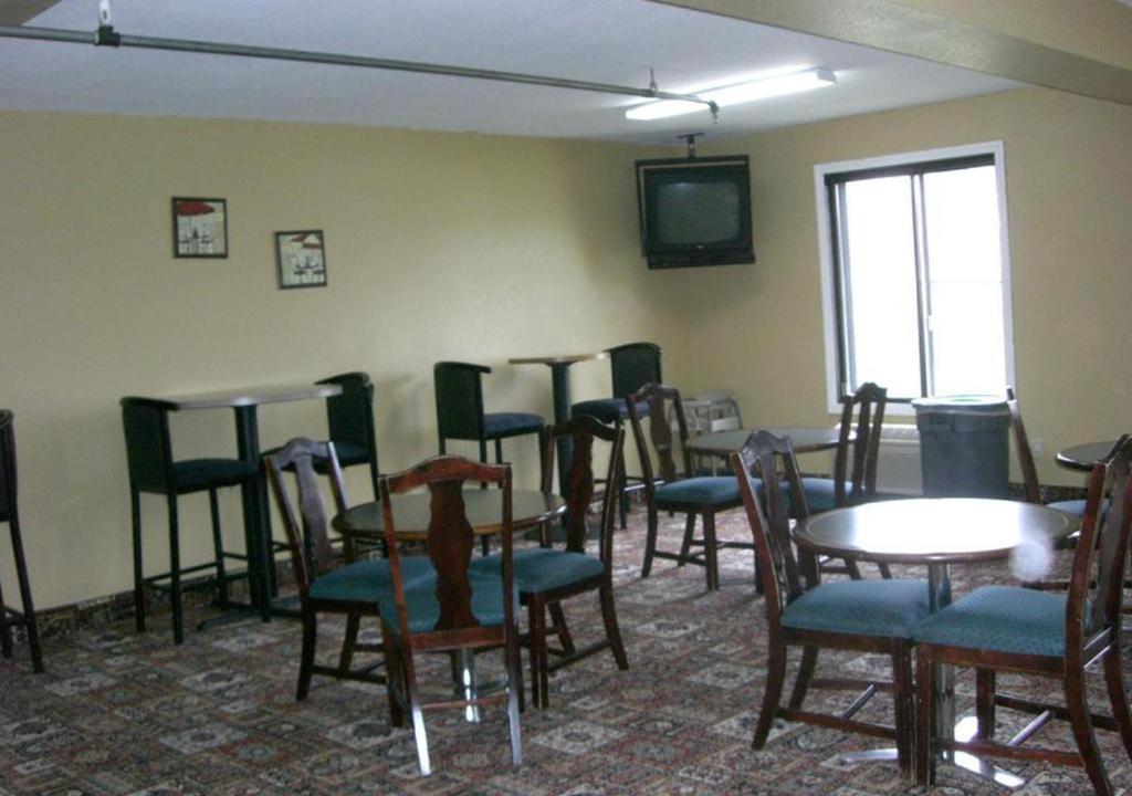 Norwood Inn Minneapolis Roseville Zewnętrze zdjęcie