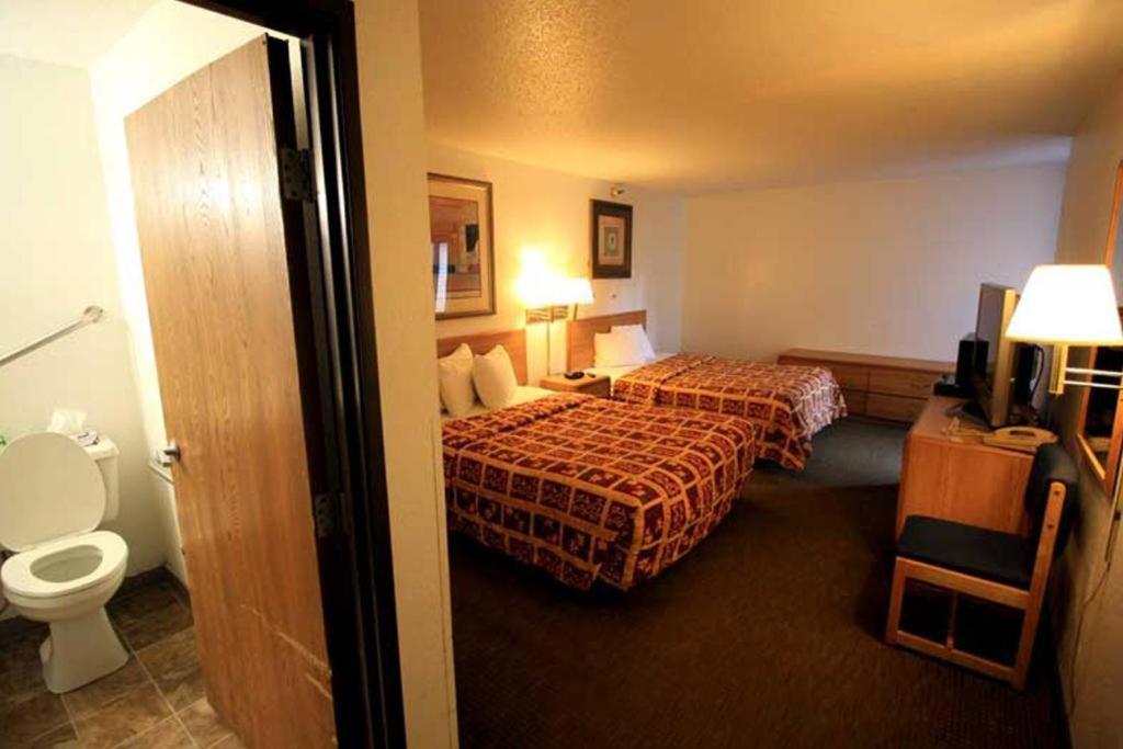 Norwood Inn Minneapolis Roseville Zewnętrze zdjęcie
