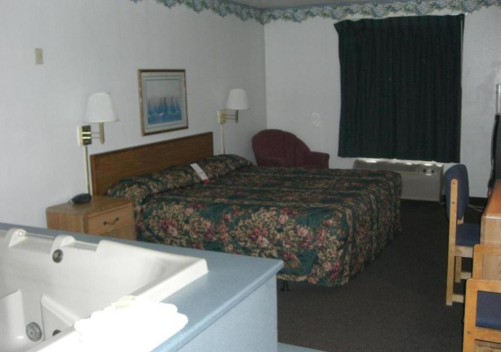 Norwood Inn Minneapolis Roseville Zewnętrze zdjęcie