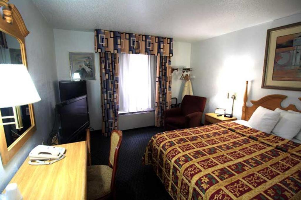 Norwood Inn Minneapolis Roseville Zewnętrze zdjęcie
