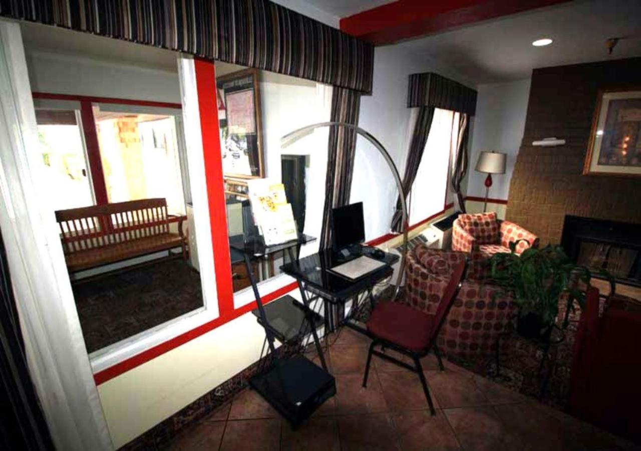 Norwood Inn Minneapolis Roseville Zewnętrze zdjęcie