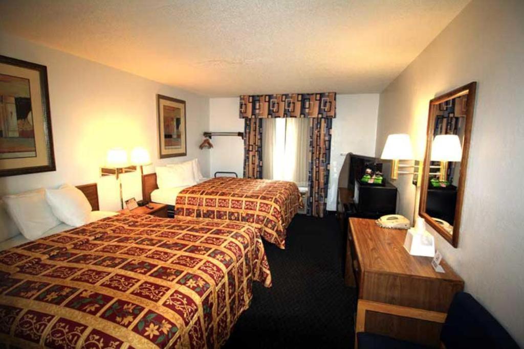 Norwood Inn Minneapolis Roseville Zewnętrze zdjęcie